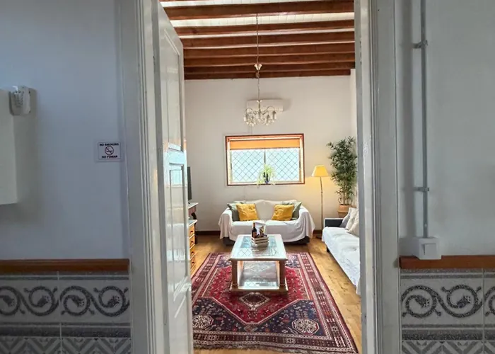 Casa Antigua *