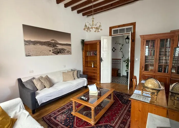 Casa Antigua *