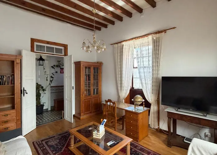 Casa Antigua *