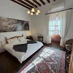 Casa Antigua * ארונה