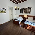 Casa Antigua ארונה