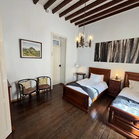 Casa Antigua *